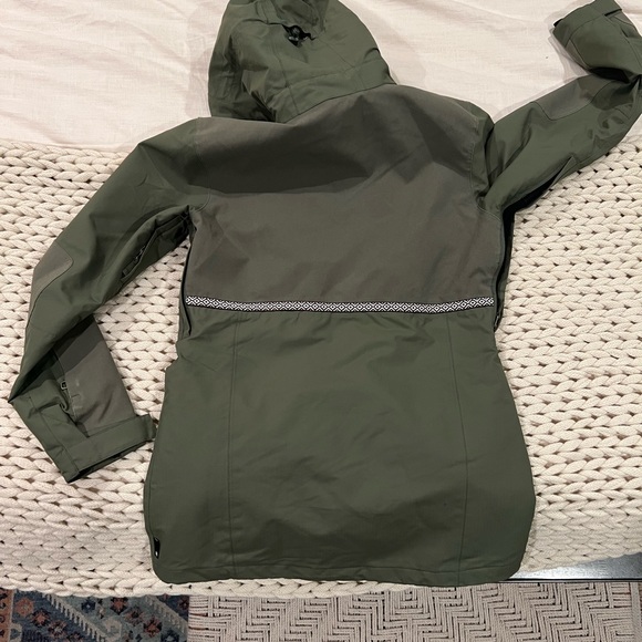 Women’s DC Panoramic Snowboard Jacket in Green (does not include fur hood rim) - Picture 7 of 9